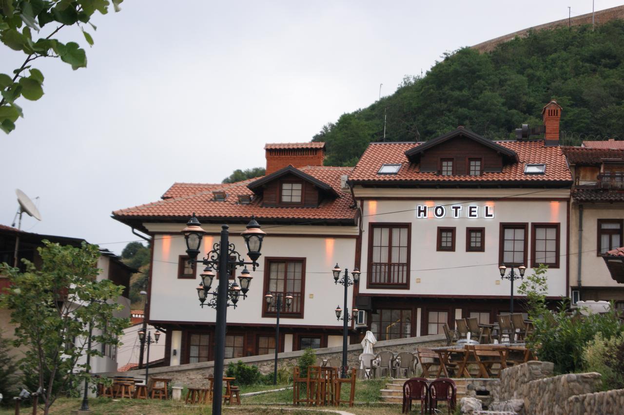 Hotel Prizreni Exterior photo